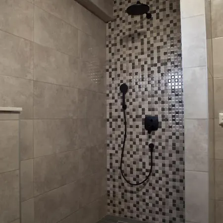Naklice Vila Omiš